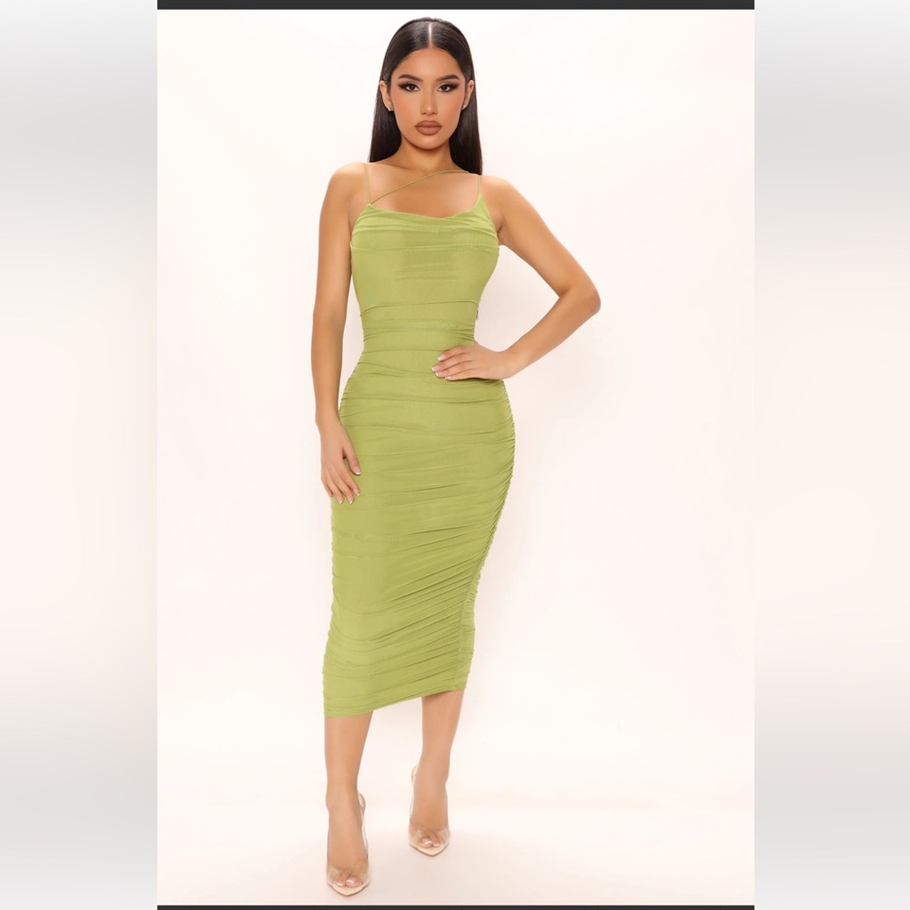 Elegant Green Ruched Midi Dress